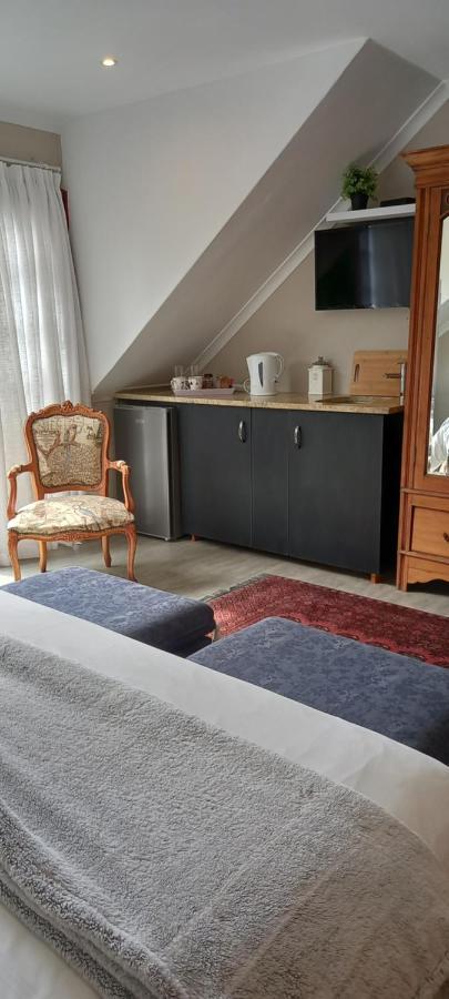 Mulligans Guest Lodge Херманус Екстериор снимка