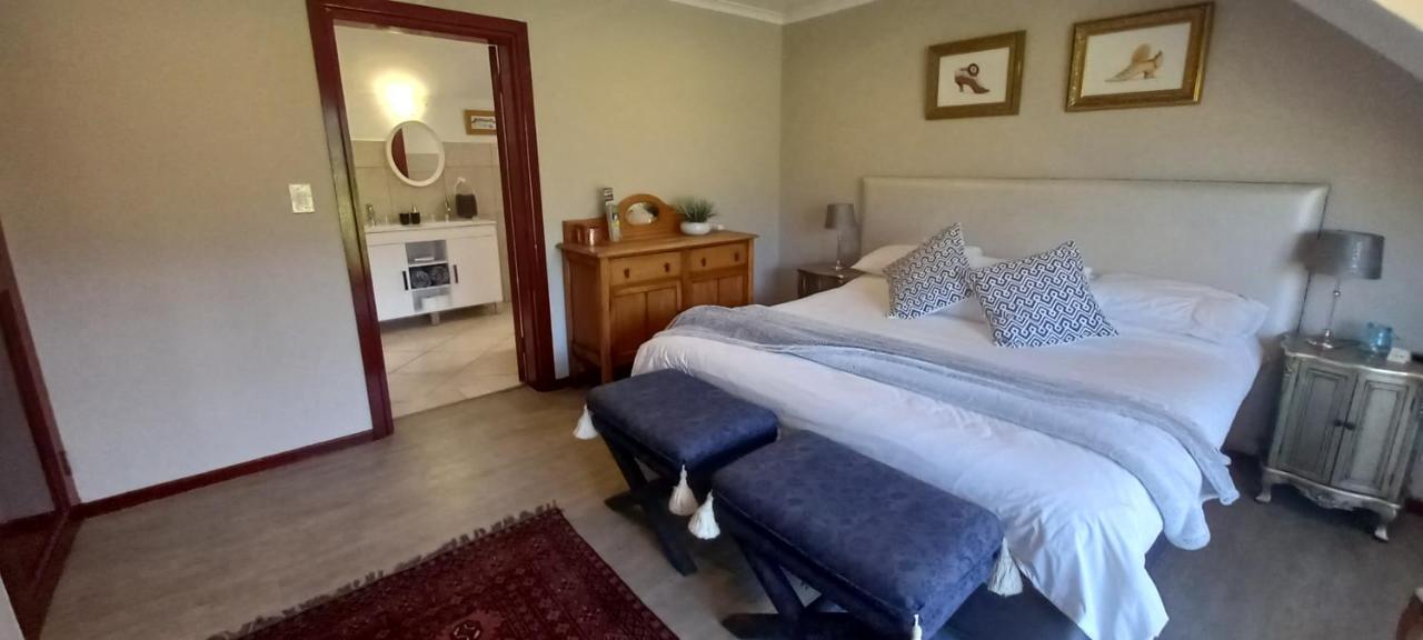 Mulligans Guest Lodge Херманус Екстериор снимка