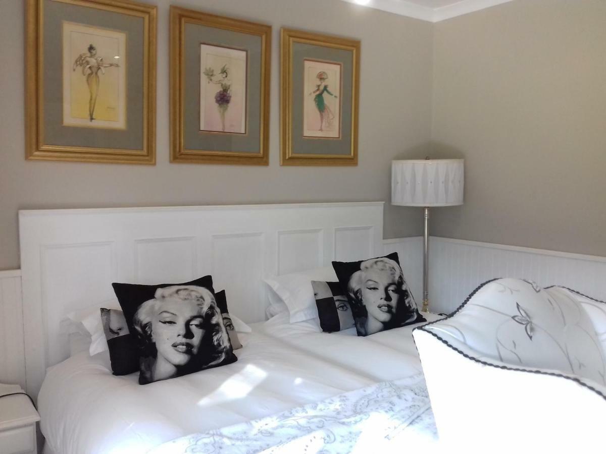 Mulligans Guest Lodge Херманус Екстериор снимка